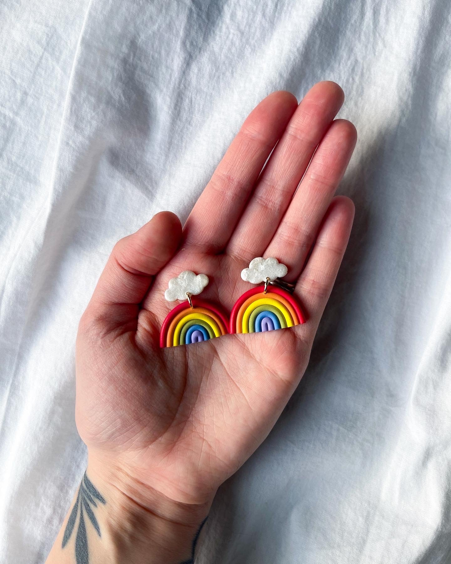 Dainty rainbows
