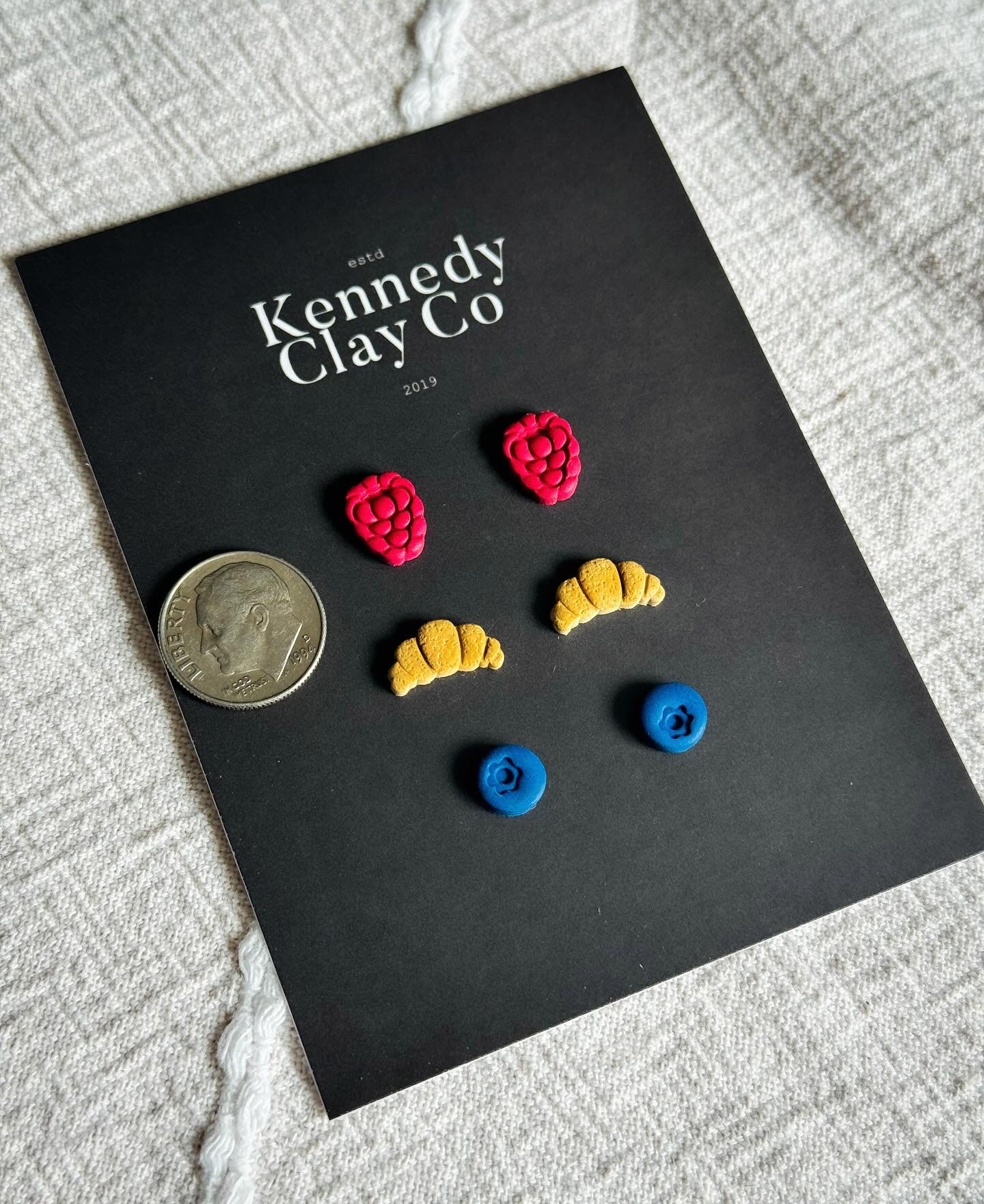 Micro mini picnic studs
