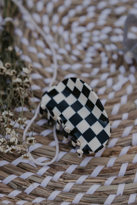 Checkered claw clip