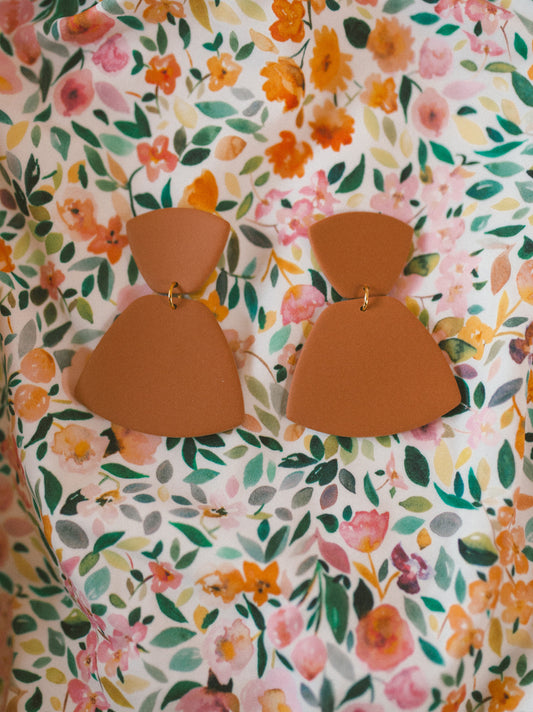 Large Aspen dangles in rust